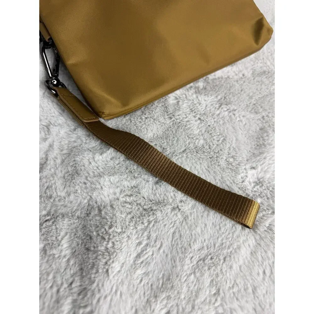 Lululemon Curved Wristlet Burnt Caramel Brown Gold Clutch PouchBag Travel Wallet